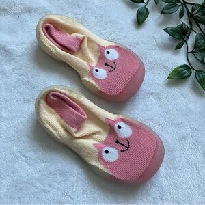 Baby Sock Walker Shoes Size 22/23 | Pink Cream Animal Cat Design